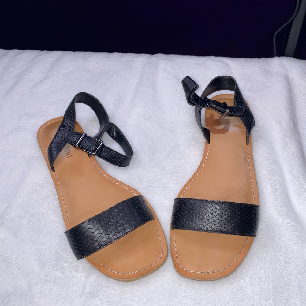 Gianni Bini flats black size 8